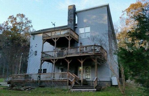 Kings Mountain House | 253 m² House ∙ 3 bedrooms ∙ 4 guests