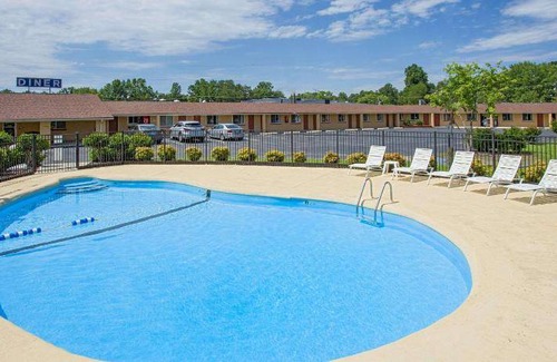 Mount Airy Hotel | 26 m² Motel ∙ 127 guests