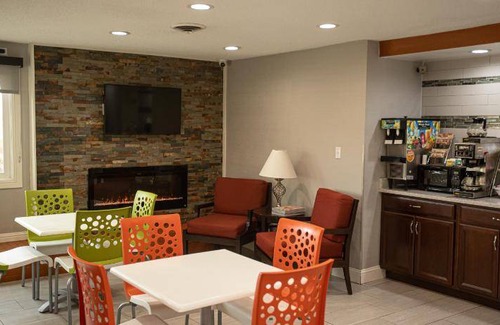 Mount Airy Hotel | 26 m² Motel ∙ 127 guests