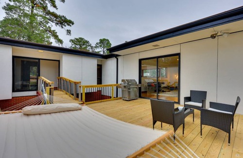 Forest Hills House | 261 m² House ∙ 3 bedrooms ∙ 7 guests