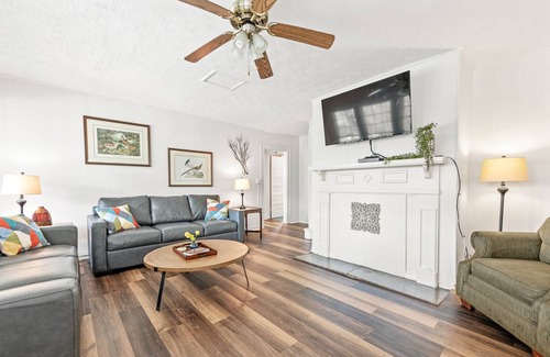 Lake Junaluska Cabin | 268 m² Cabin ∙ 9 bedrooms ∙ 16 guests