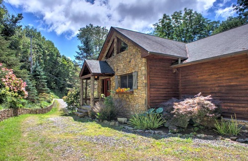 Wolf Laurel House | 276 m² House ∙ 4 bedrooms ∙ 12 guests