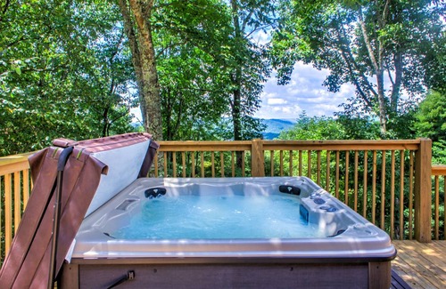 Wolf Laurel House | 276 m² House ∙ 4 bedrooms ∙ 12 guests