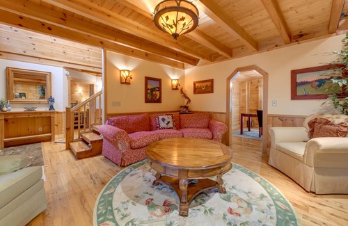 Waynesville House | 278 m² House ∙ 4 bedrooms ∙ 10 guests