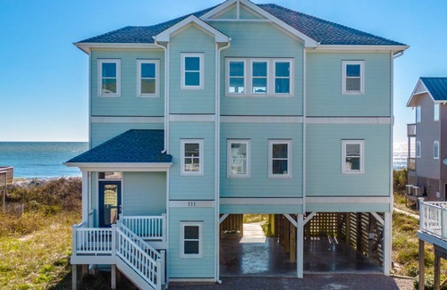 Village of Stump Sound House | 279 m² House ∙ 5 bedrooms ∙ 14 guests
