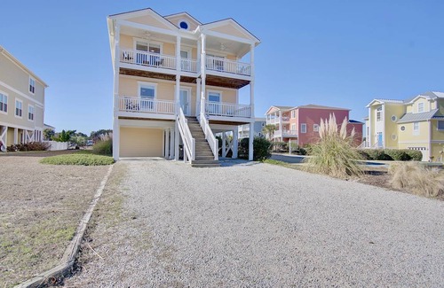Holden Beach House | 280 m² House ∙ 5 bedrooms ∙ 14 guests
