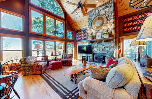 Clyde House | 297 m² House ∙ 3 bedrooms ∙ 10 guests