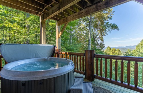 Banner Elk Cabin | 299 m² Cabin ∙ 3 bedrooms ∙ 12 guests