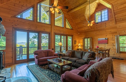 Banner Elk Cabin | 299 m² Cabin ∙ 3 bedrooms ∙ 12 guests