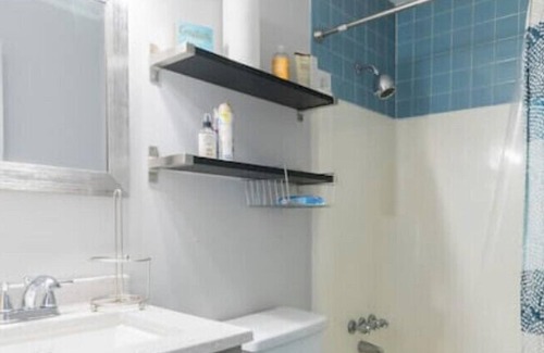 East Forest House | 3/2 Pet friendly | Weekly and Monthly stays