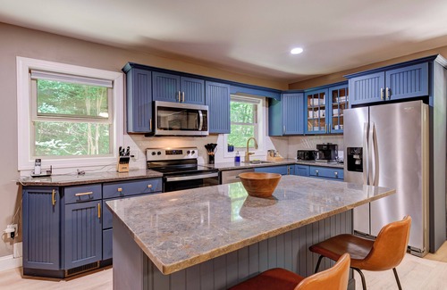Hendersonville House | 3 Bedroom House in DuPont with Hot-tub, Sauna, and Game Room!
