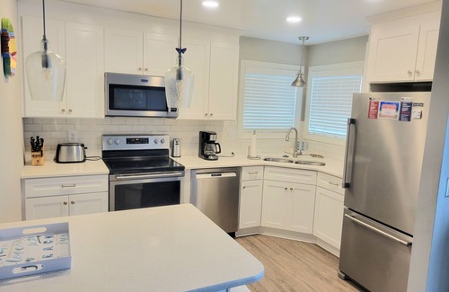 Ash House | 3-bedroom vacation home steps to North Myrtle Beach Beaches