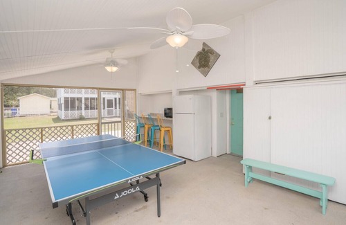 Yaupon Beach House | 3 BR, 2BA beach home located just two blocks from the beach - Accidentally Ours