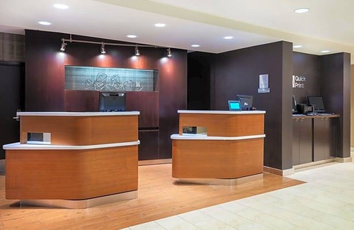 Asheville Hotel | 3-Star Hotel ∙ Courtyard Asheville