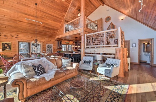 Waynesville House | 302 m² House ∙ 4 bedrooms ∙ 14 guests