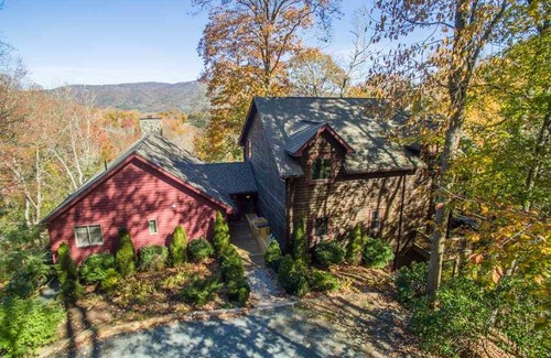 Banner Elk Cabin | 325 m² Cabin ∙ 4 bedrooms ∙ 18 guests