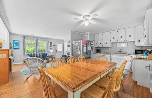 Southern Shores House | 326 - Dog Friendly Rental in a Nature Lover's Paradise!