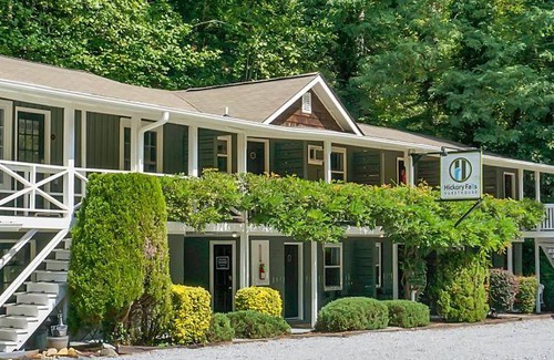 Chimney Rock Hotel | 33 m² Motel ∙ 2 bedrooms ∙ 5 guests