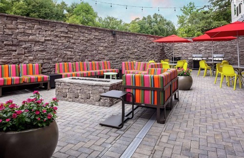 South Salisbury Hotel | 330 m² Hotel ∙ 127 guests