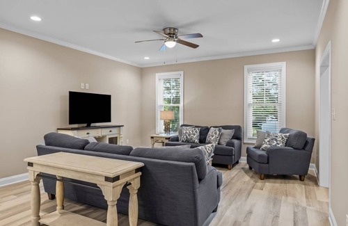 Morehead City House | 335 m² Maisonette ∙ 6 bedrooms ∙ 12 guests