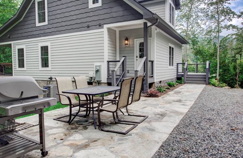 Barnardsville House | 345 m² House ∙ 3 bedrooms ∙ 6 guests