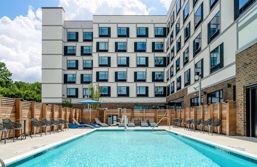Raleigh Hotel | 35 m² Hotel ∙ 2 bedrooms ∙ 127 guests