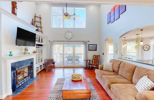 Bryson City House | 353 m² House ∙ 3 bedrooms ∙ 11 guests