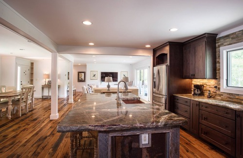 Boone House | 36 Private Acres on the New River w/Hot Tub