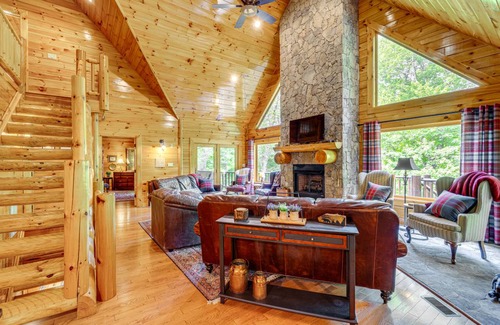Burnsville House | 362 m² House ∙ 5 bedrooms ∙ 14 guests
