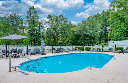 Flat Rock Condo | 37 m² Condo ∙ 4 guests
