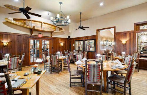 Robbinsville Hotel | 37 m² Hotel ∙ 2 guests