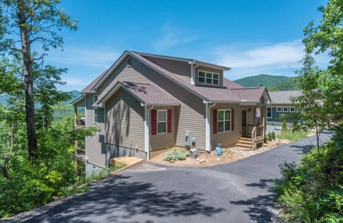 Black Mountain House | 372 m² House ∙ 5 bedrooms ∙ 10 guests