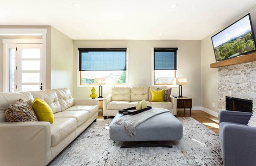 Asheville House | 376 m² House ∙ 6 bedrooms ∙ 15 guests