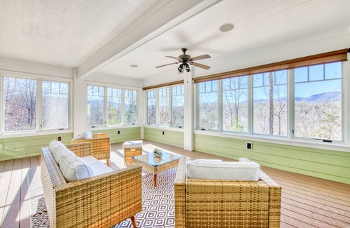 Mill Spring House | 376 m² House ∙ 6 bedrooms ∙ 14 guests