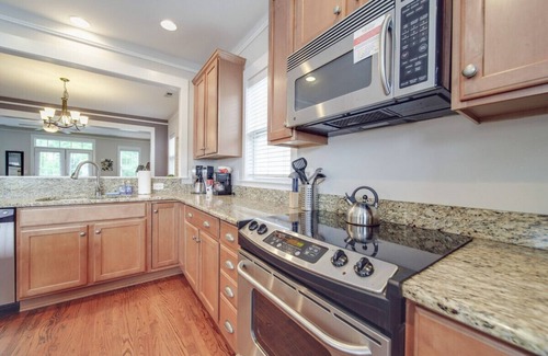 Wesley Heights House | 3BR MID TERM Gem—Walk to BofA Stadium & South End!