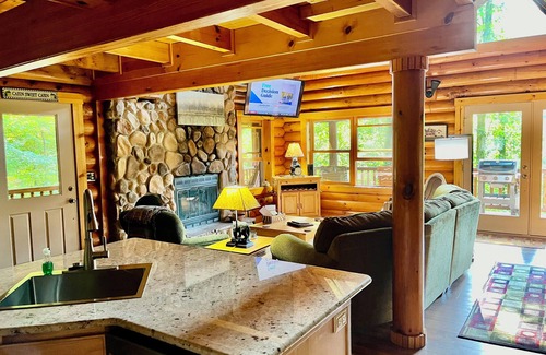 Waynesville Cabin | 4 Bedroom, 3 Bath in Gated Smoky Mtn. Retreat Community