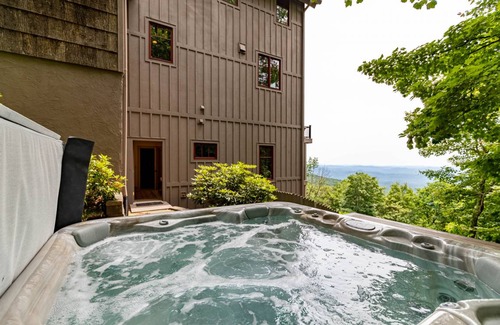Blowing Rock House | 402 m² House ∙ 5 bedrooms ∙ 10 guests