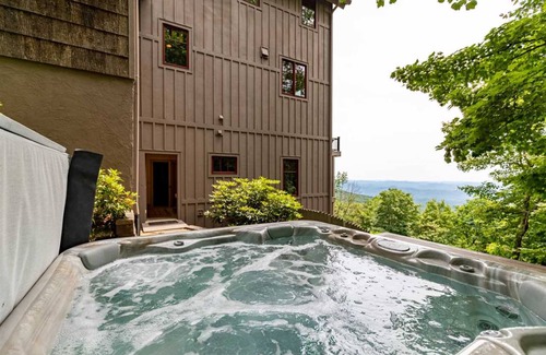 Blowing Rock House | 402 m² House ∙ 5 bedrooms ∙ 10 guests