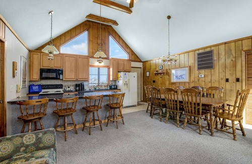 South Nags Head House | 414 - Semi-Ocean Front -South Nags Head -Walking Distance to Nags Head Pier!