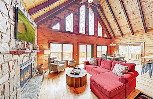 Maggie Valley House | 418 m² House ∙ 4 bedrooms ∙ 9 guests