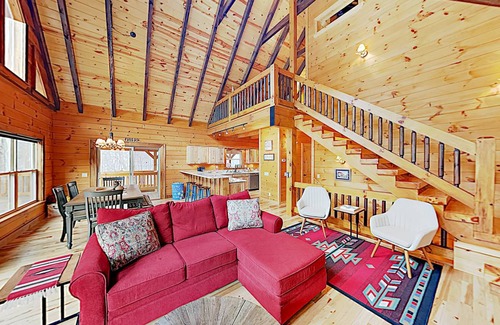 Maggie Valley House | 418 m² House ∙ 4 bedrooms ∙ 9 guests