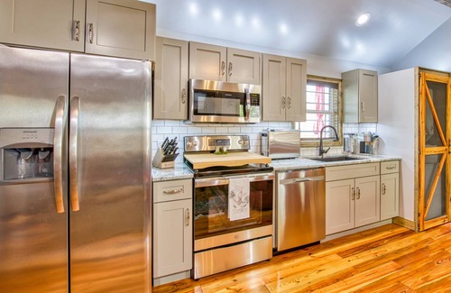 Swannanoa Cottage | 42 m² Cabin ∙ 2 bedrooms ∙ 4 guests