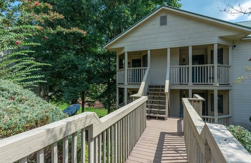 Lake Lure Apartment | 44 m² Studio flat ∙ 1 bedroom ∙ 2 guests