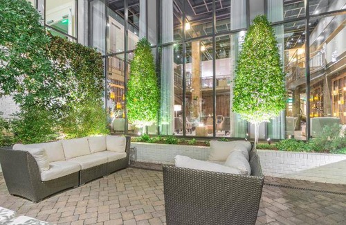 Greensboro Hotel | 45 m² Hotel ∙ 5 guests