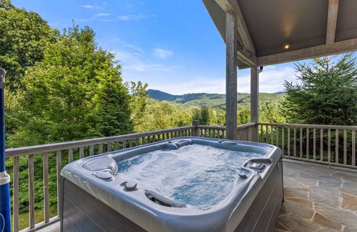 Banner Elk House | 463 m² House ∙ 7 bedrooms ∙ 16 guests
