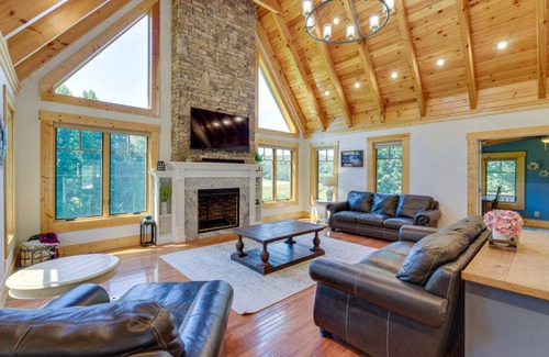 Hayesville House | 464 m² House ∙ 5 bedrooms ∙ 13 guests
