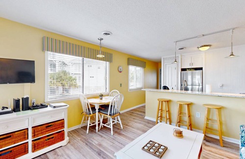 North Carolina Coast Condo | 47 m² Condo ∙ 1 bedroom ∙ 4 guests