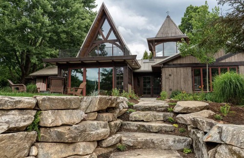 Black Mountain House | 476 m² House ∙ 7 bedrooms ∙ 20 guests