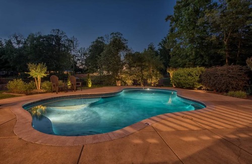 Mooresville House | 487 m² House ∙ 7 bedrooms ∙ 20 guests