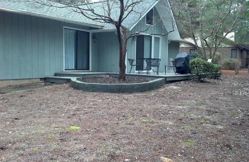 Pinehurst House | 4BR/4BA Better Known as Hackers Hideaway - Sleeps up to 8 people